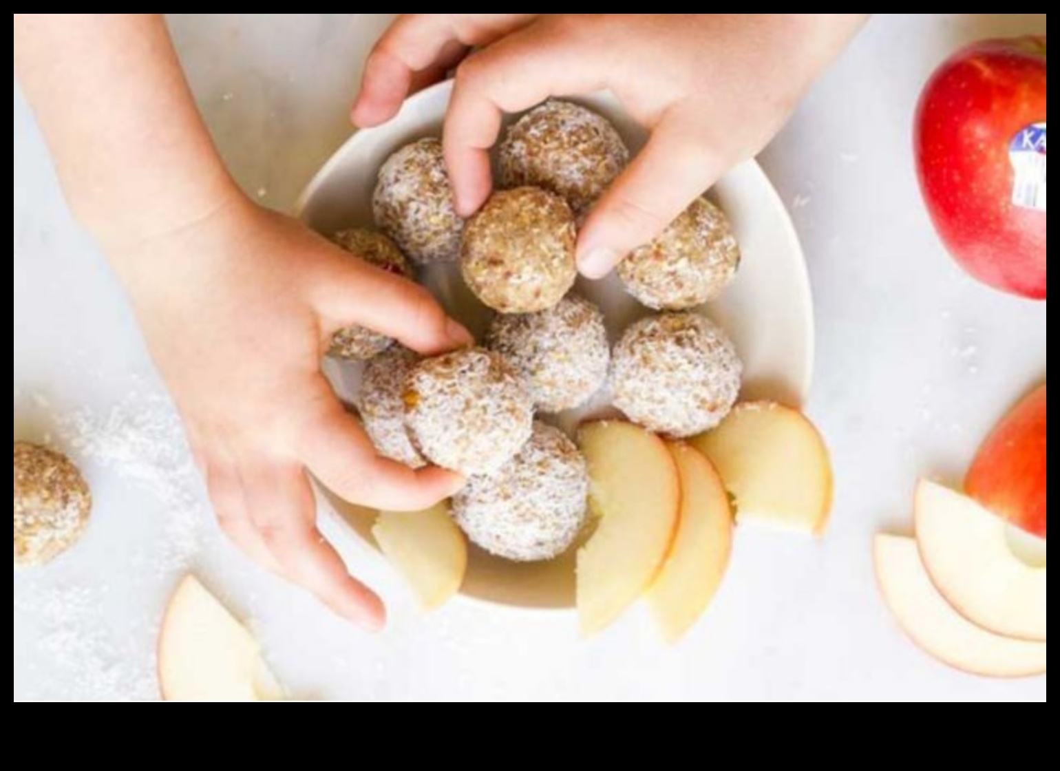 Bliss garšīgas un barojošas receptes jūsu mazulim 4 Kuda lieluma svētlaime: kulinārijas izstrādājumi, kas pielāgoti jūsu mazulim