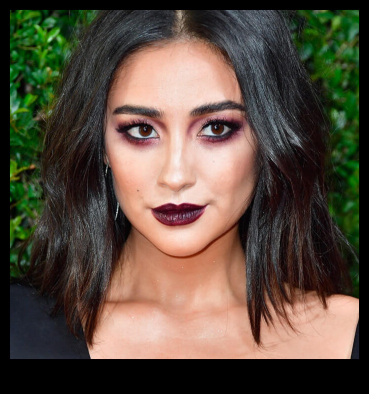 Glam Meets Grunge: nervozi klasiskā vakara grima stila pavērsieni