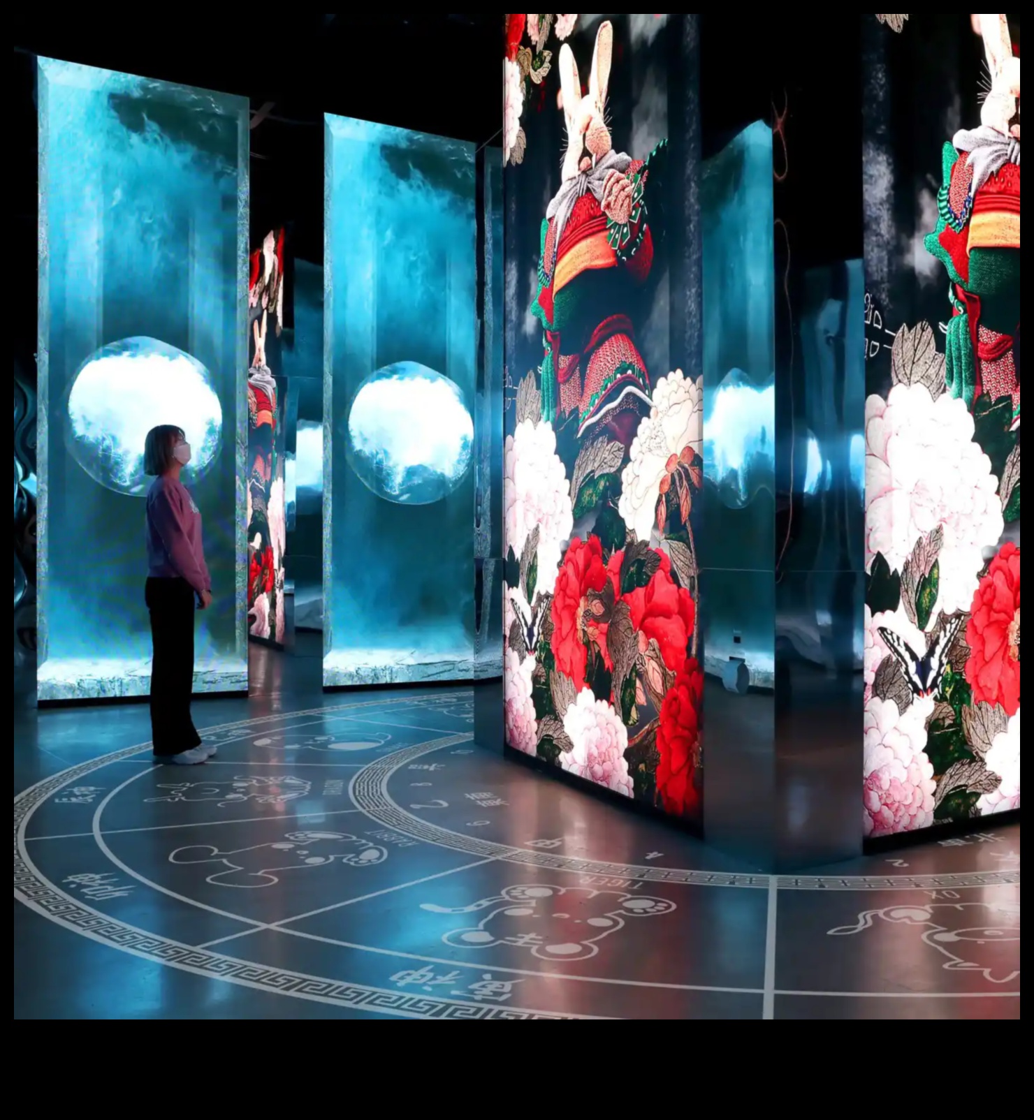 Dinamiskie prieki: radošās mākslas un IT risinājumu pasaules izpēte