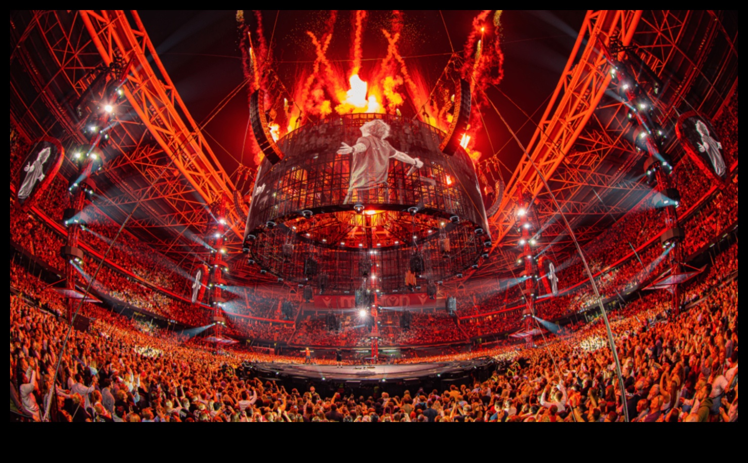 Dinamiskie prieki: radošās mākslas un IT risinājumu pasaules izpēte