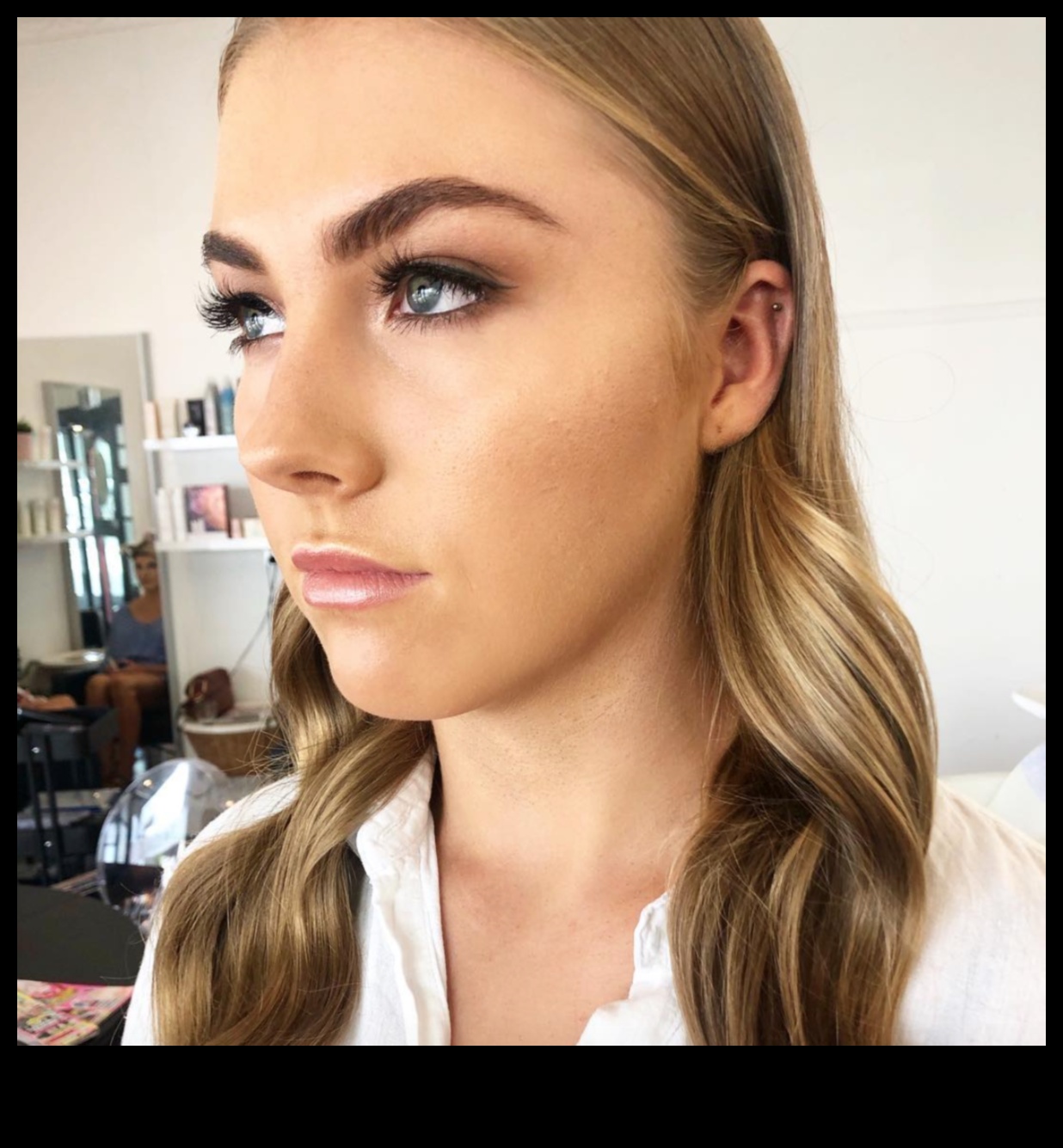 Pārveidošana no dienas uz nakti: padomi acu ēnu izskata maiņai