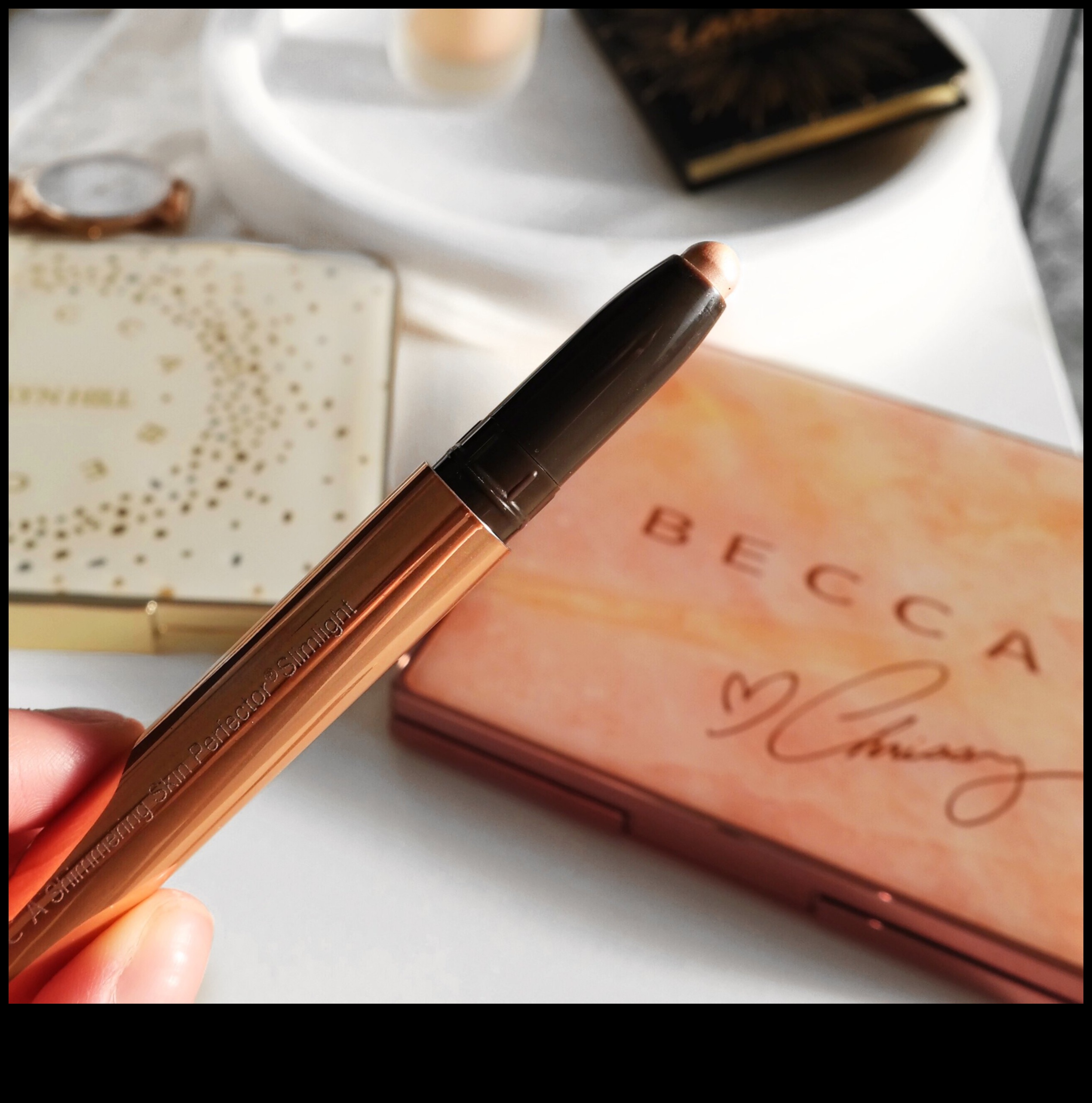 Laiku taupoši marķieri 5 vienkārši soļi, lai iegūtu dabisku mirdzumu 3 Laiku taupoši marķieri: ātri pielietošanas padomi bez piepūles spīdumam