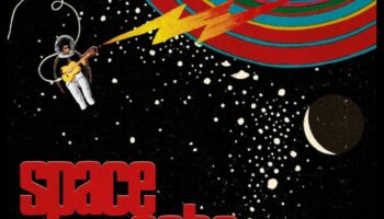 Gravitācijas atbalss: rezonējošas pasakas kosmosa klusumā