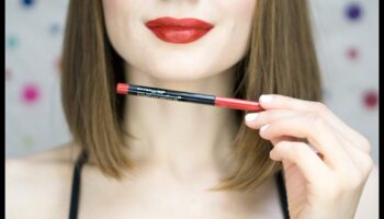 Lūpu kontūrzīmulis īpašiem gadījumiem: ilgstošas ​​valkāšanas formulas pasākumiem